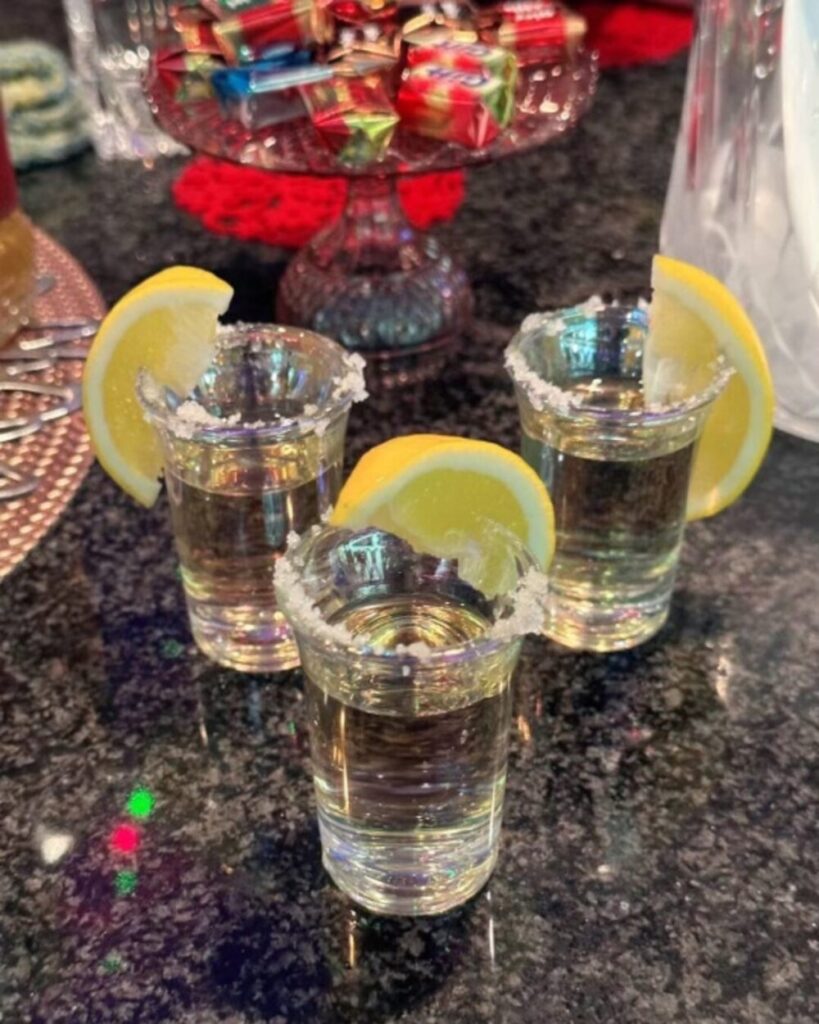 お酒のショット